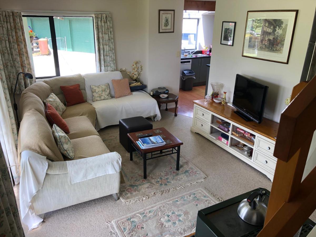 Hunua Ranges Bed & Breakfast Bagian luar foto